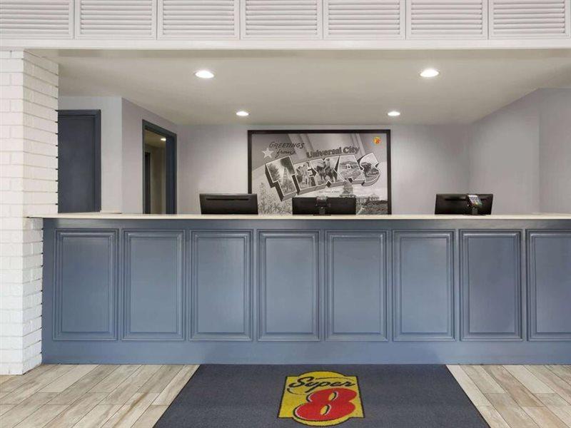 Super 8 By Wyndham Universal City Ngoại thất bức ảnh