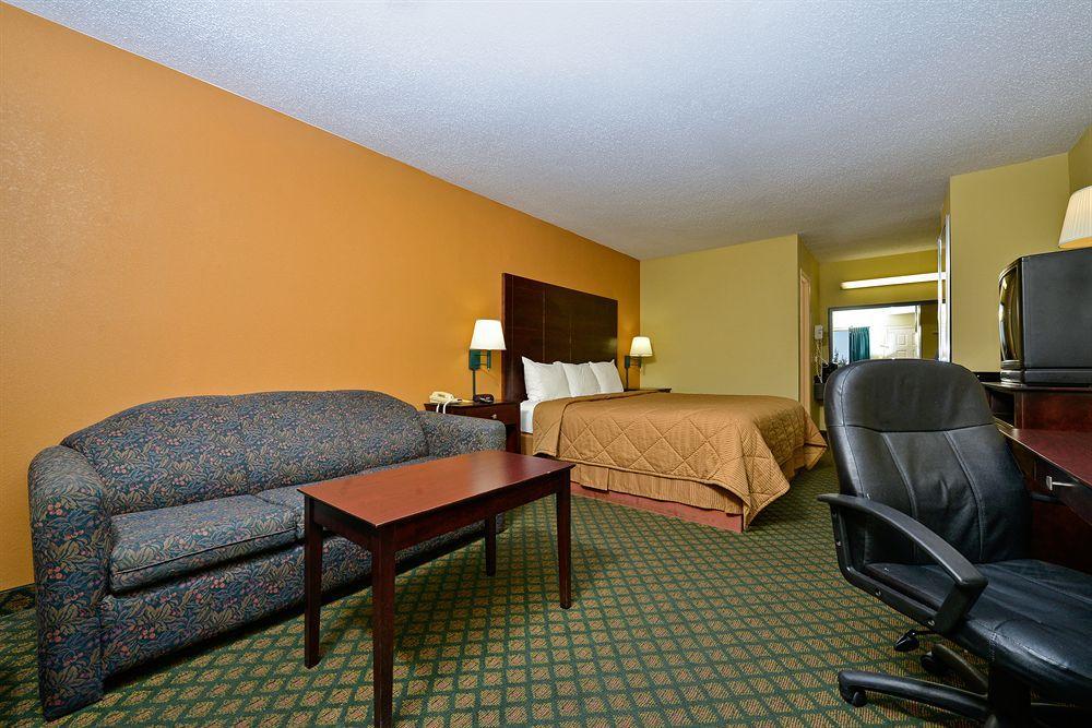 Super 8 By Wyndham Universal City Ngoại thất bức ảnh