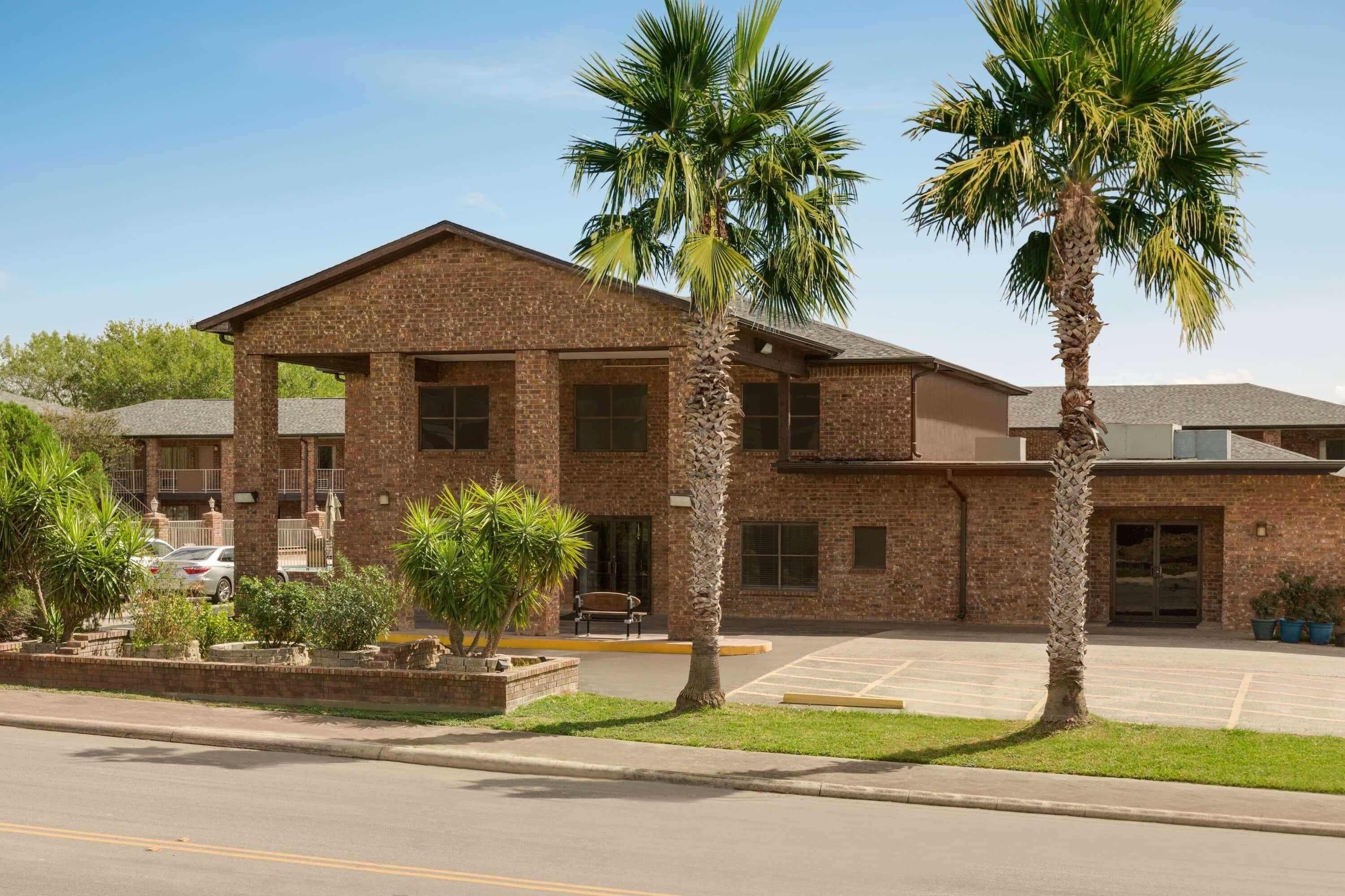 Super 8 By Wyndham Universal City Ngoại thất bức ảnh