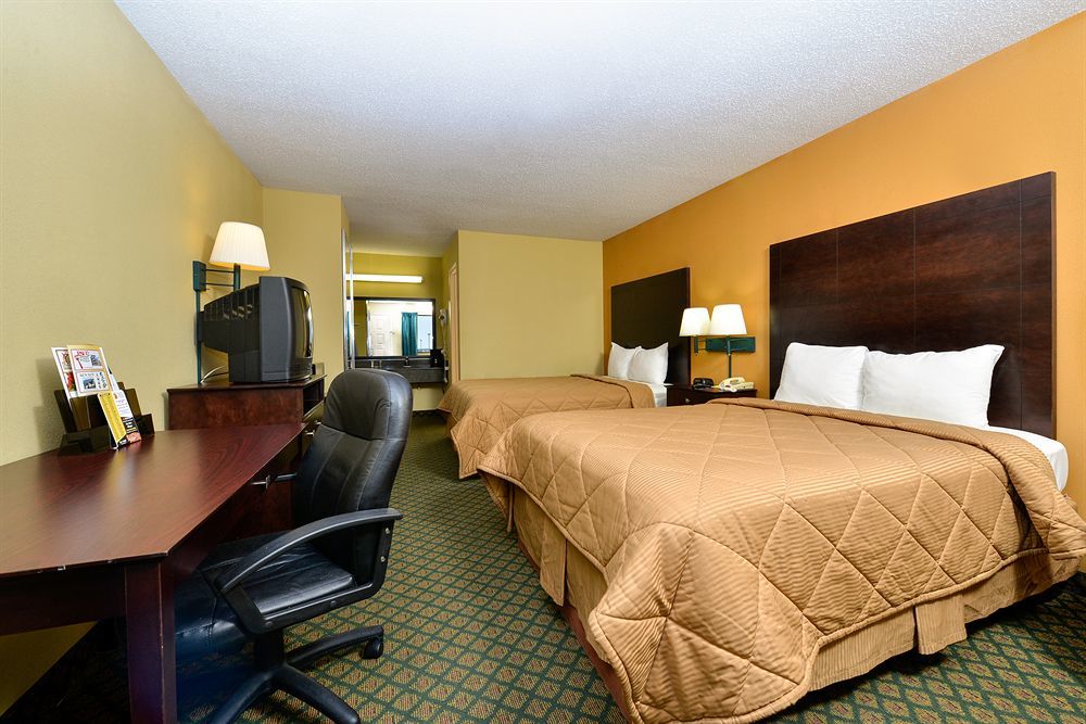 Super 8 By Wyndham Universal City Ngoại thất bức ảnh