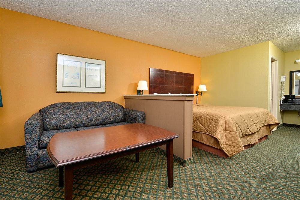 Super 8 By Wyndham Universal City Ngoại thất bức ảnh