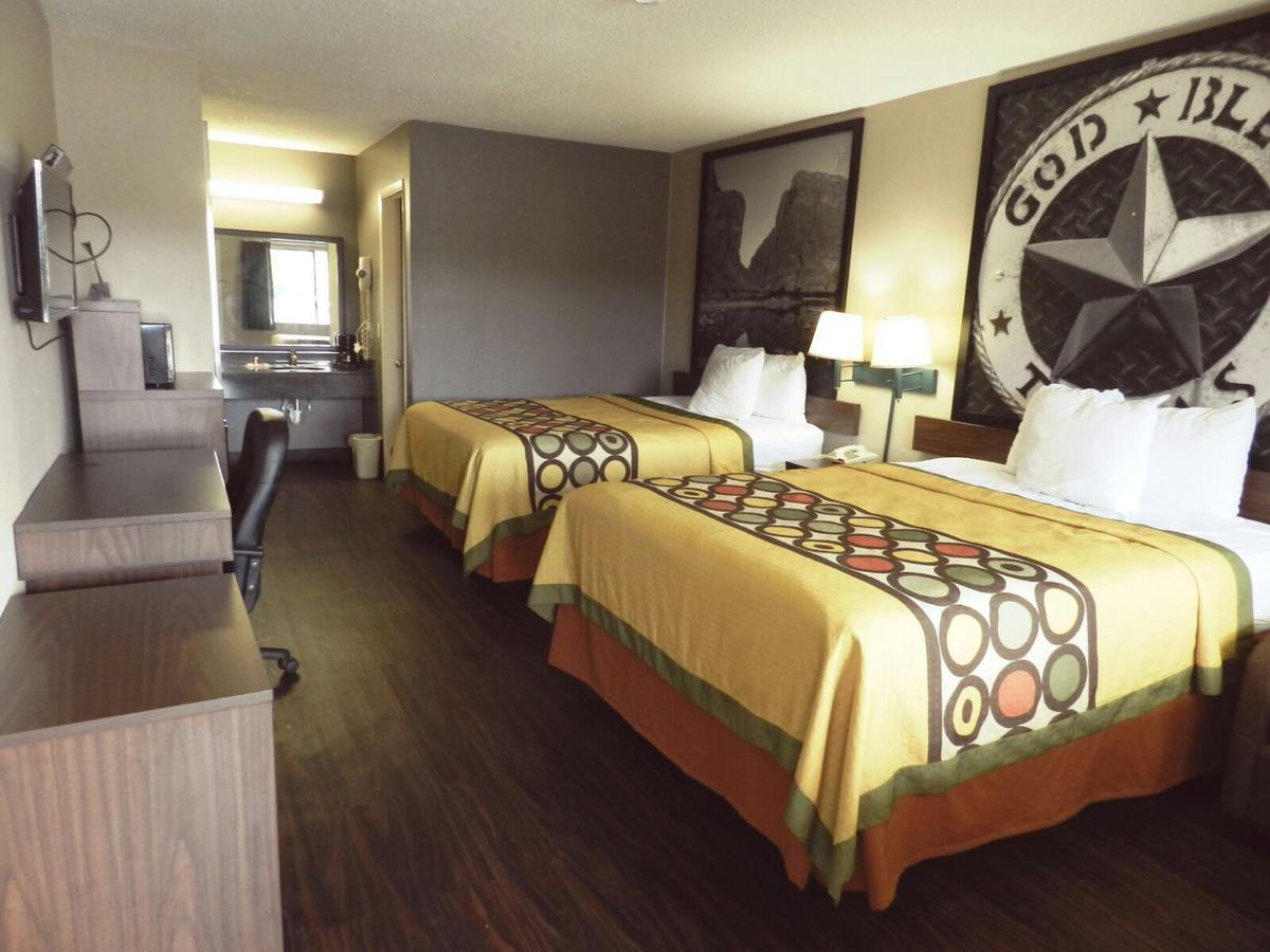 Super 8 By Wyndham Universal City Ngoại thất bức ảnh