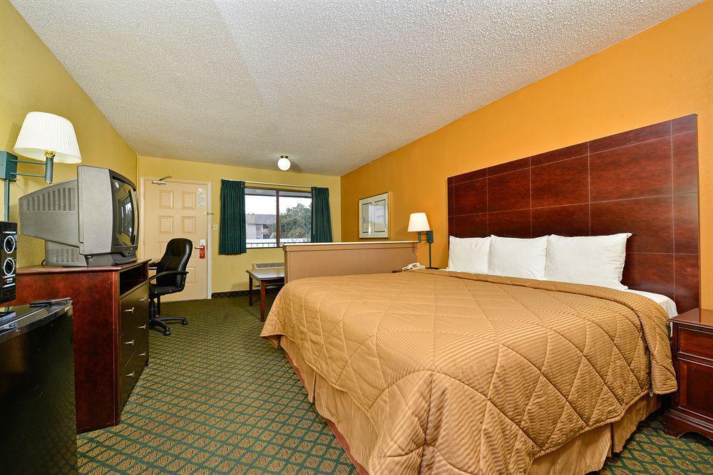 Super 8 By Wyndham Universal City Ngoại thất bức ảnh